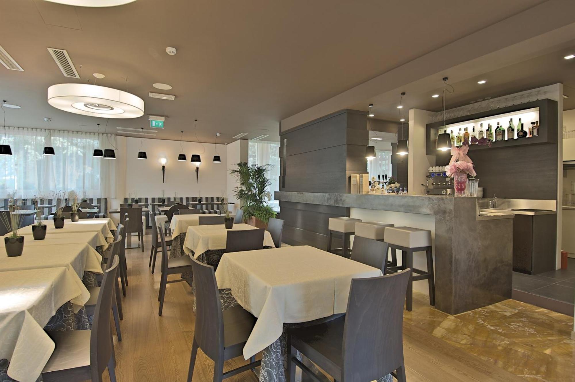 Zen Hotel Versilia Марина-ди-Пьетрасанта Экстерьер фото