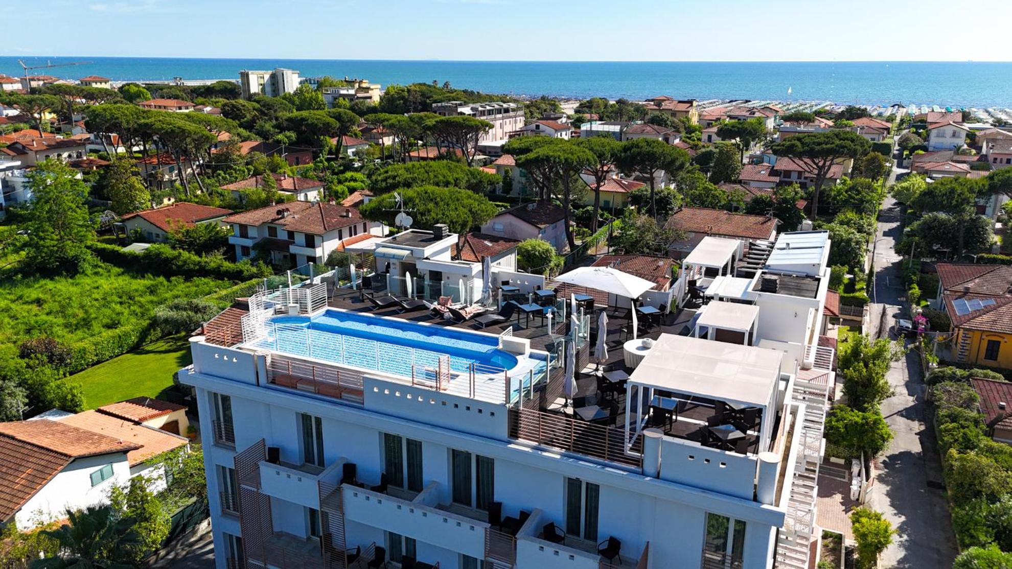 Zen Hotel Versilia Марина-ди-Пьетрасанта Экстерьер фото