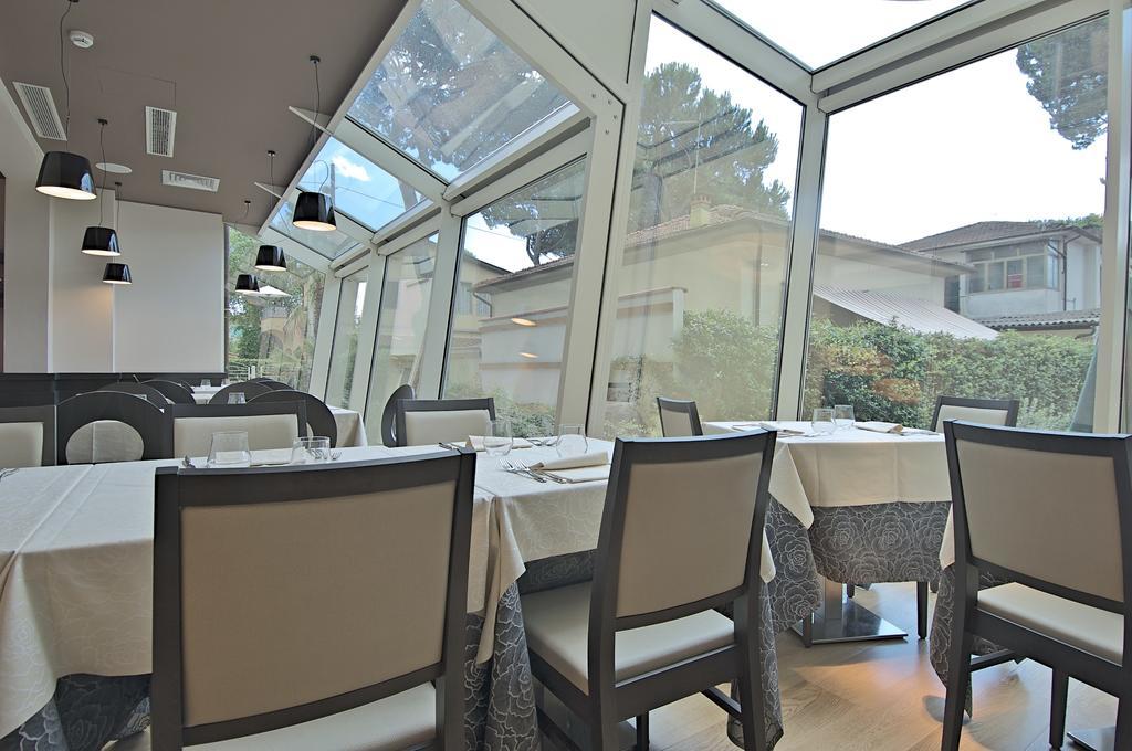 Zen Hotel Versilia Марина-ди-Пьетрасанта Экстерьер фото