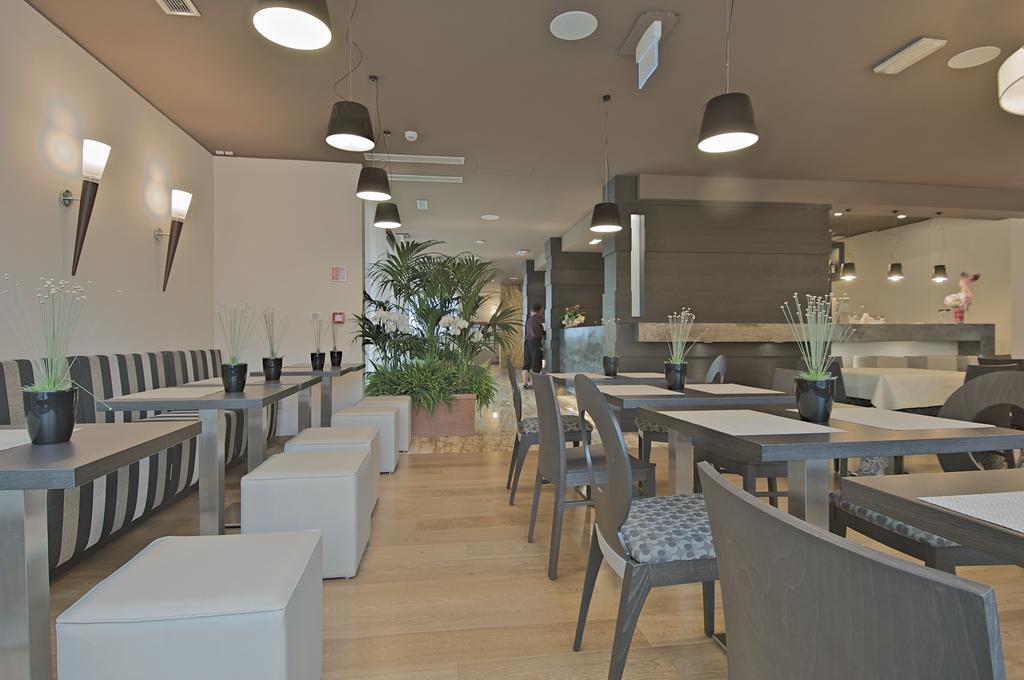 Zen Hotel Versilia Марина-ди-Пьетрасанта Экстерьер фото