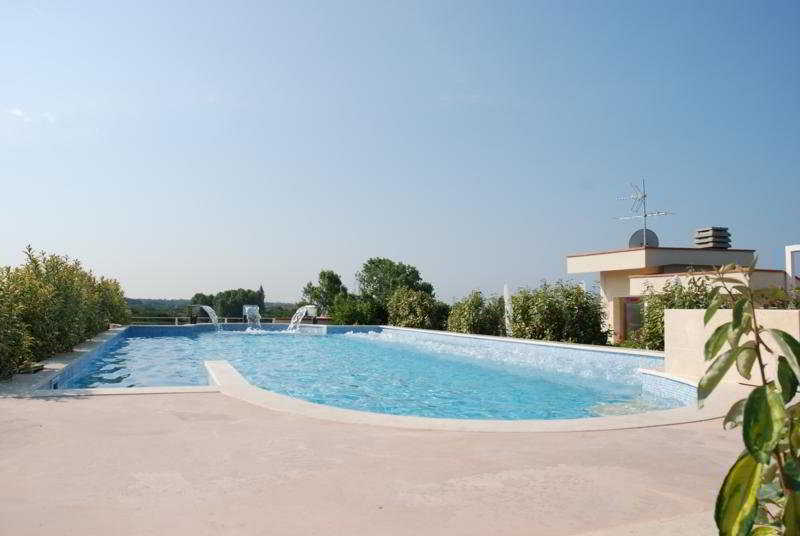 Zen Hotel Versilia Марина-ди-Пьетрасанта Экстерьер фото
